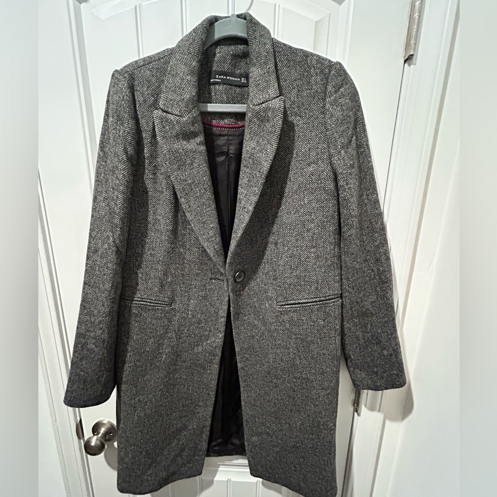 ZARA herringbone coat, size Medium, fits 4/6, EUC